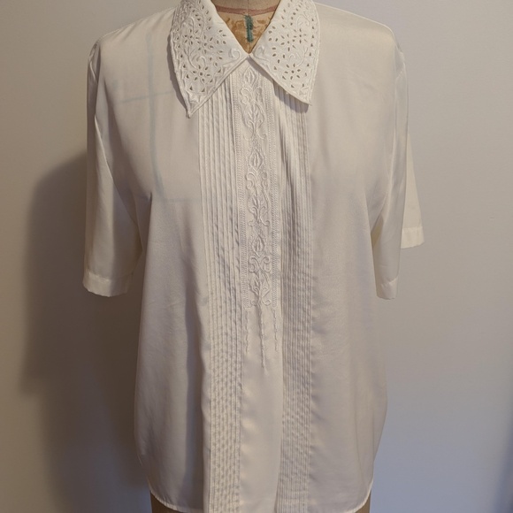 Vintage white blouse - Picture 1 of 10